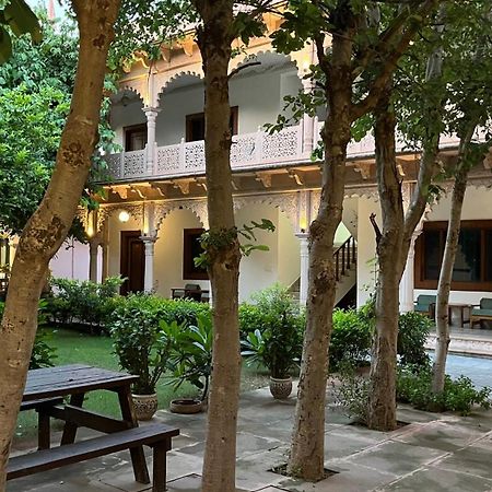 Hotel Sunbird Bharatpur Extérieur photo