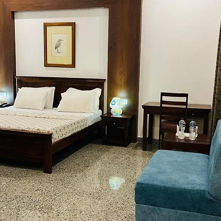 Hotel Sunbird Bharatpur Extérieur photo