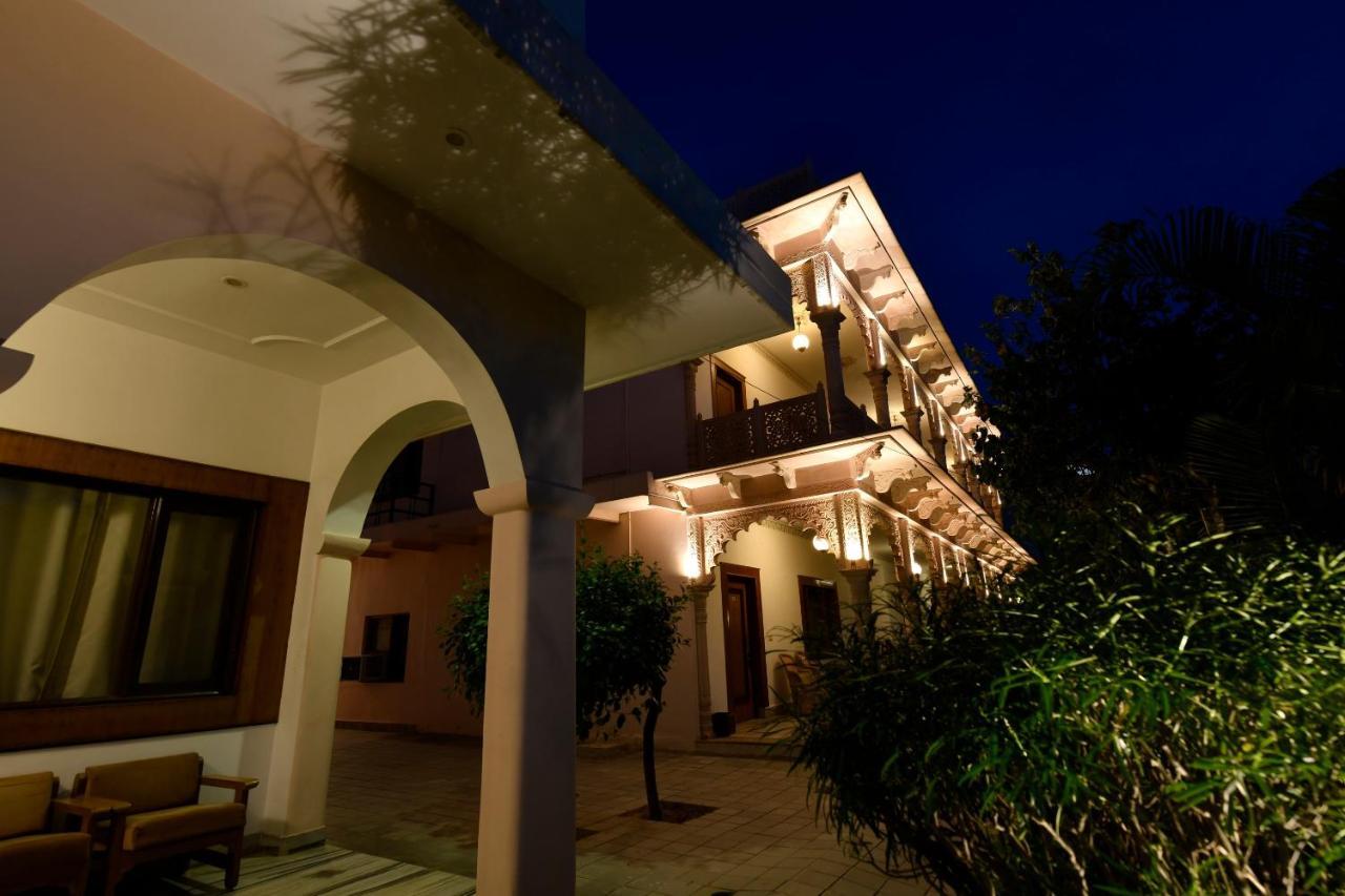 Hotel Sunbird Bharatpur Extérieur photo