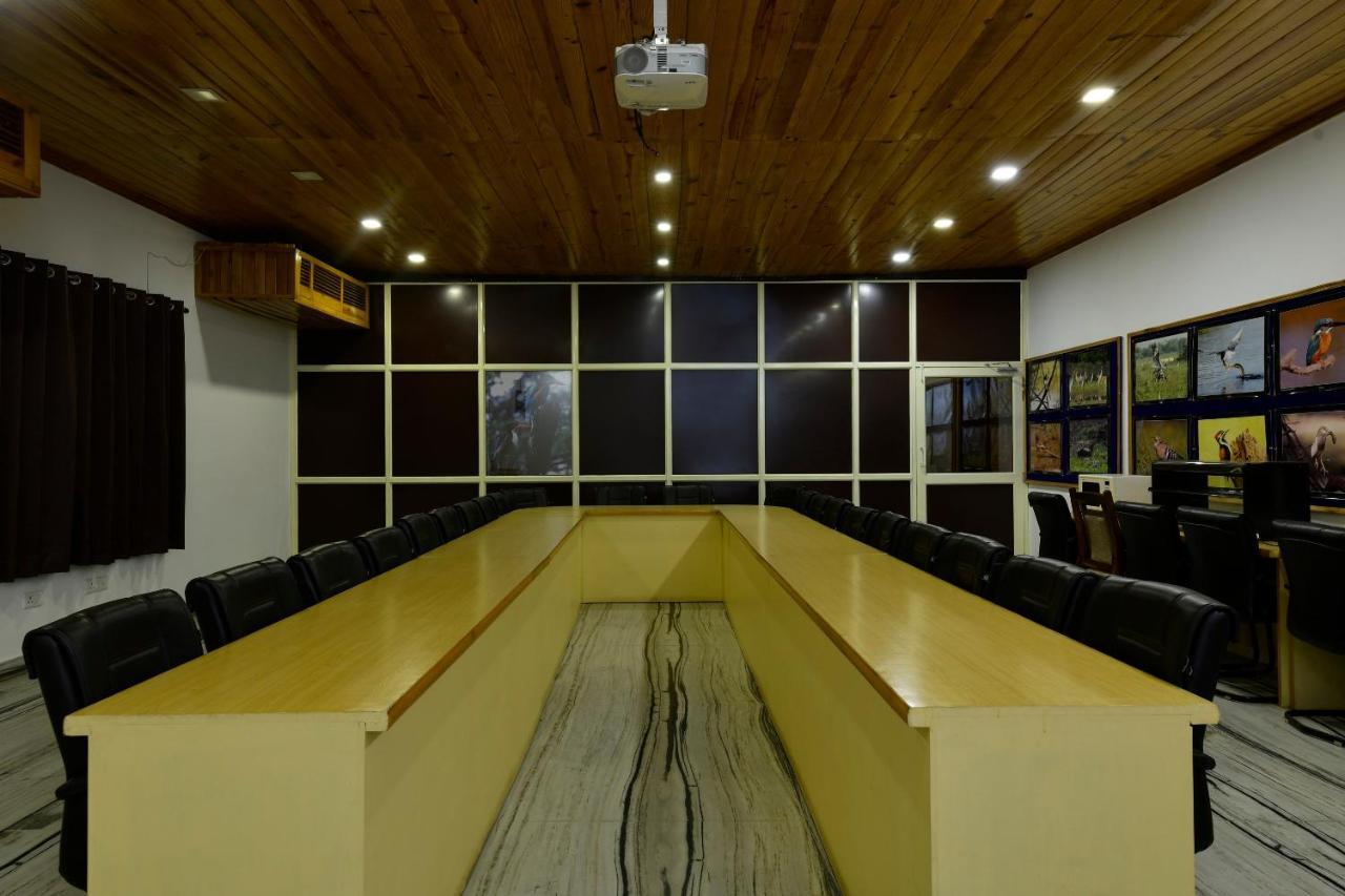 Hotel Sunbird Bharatpur Extérieur photo