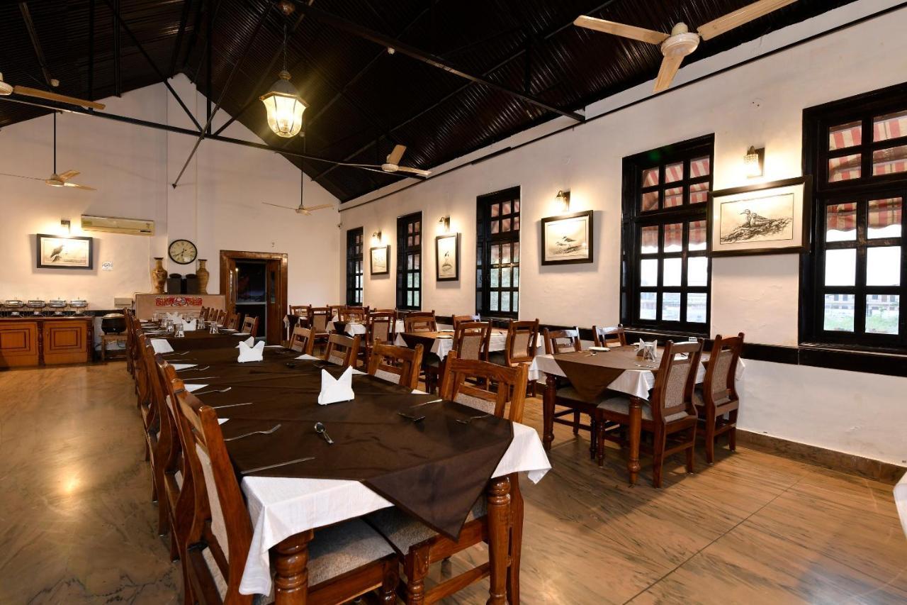Hotel Sunbird Bharatpur Extérieur photo