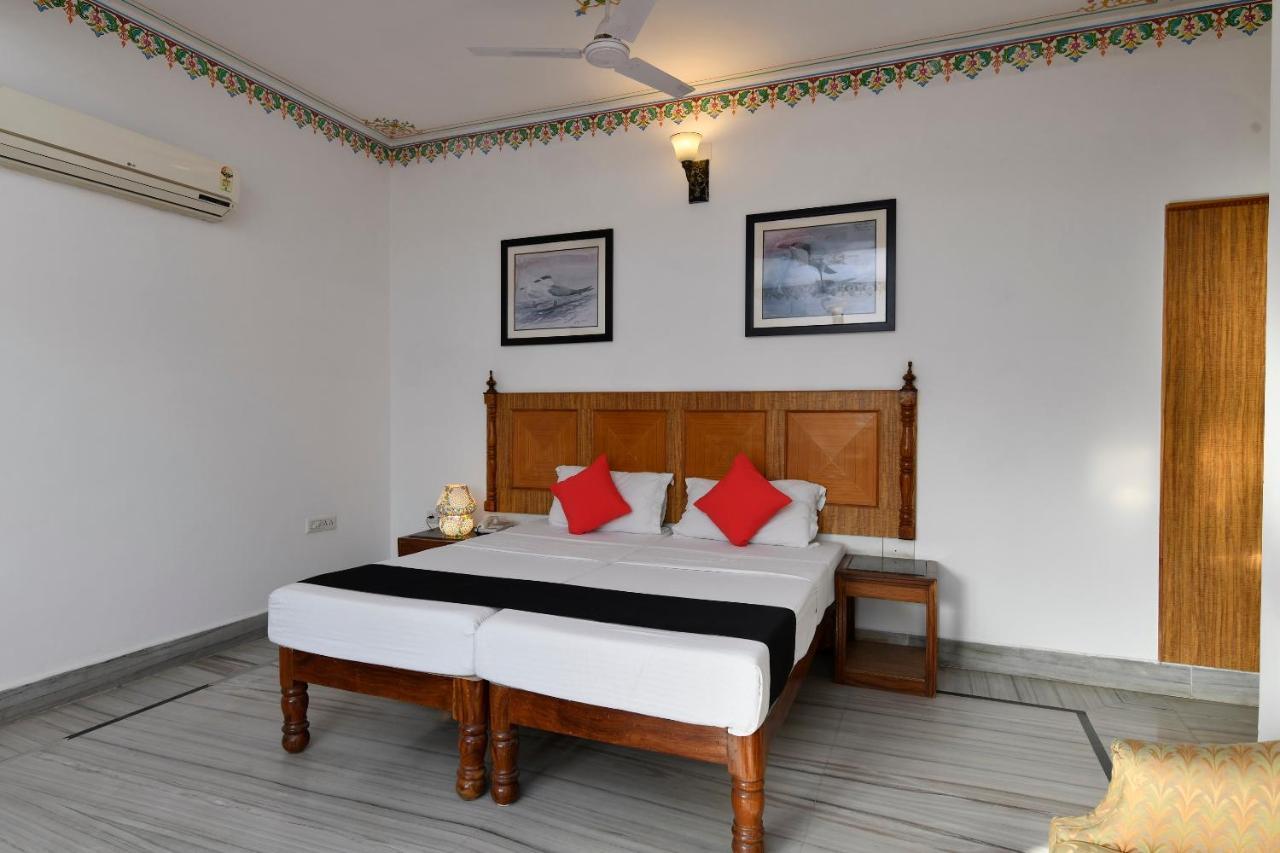 Hotel Sunbird Bharatpur Extérieur photo
