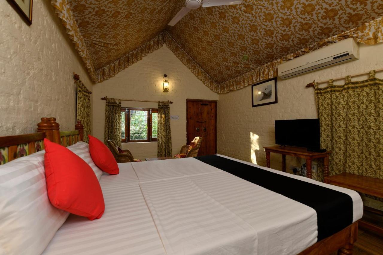 Hotel Sunbird Bharatpur Extérieur photo
