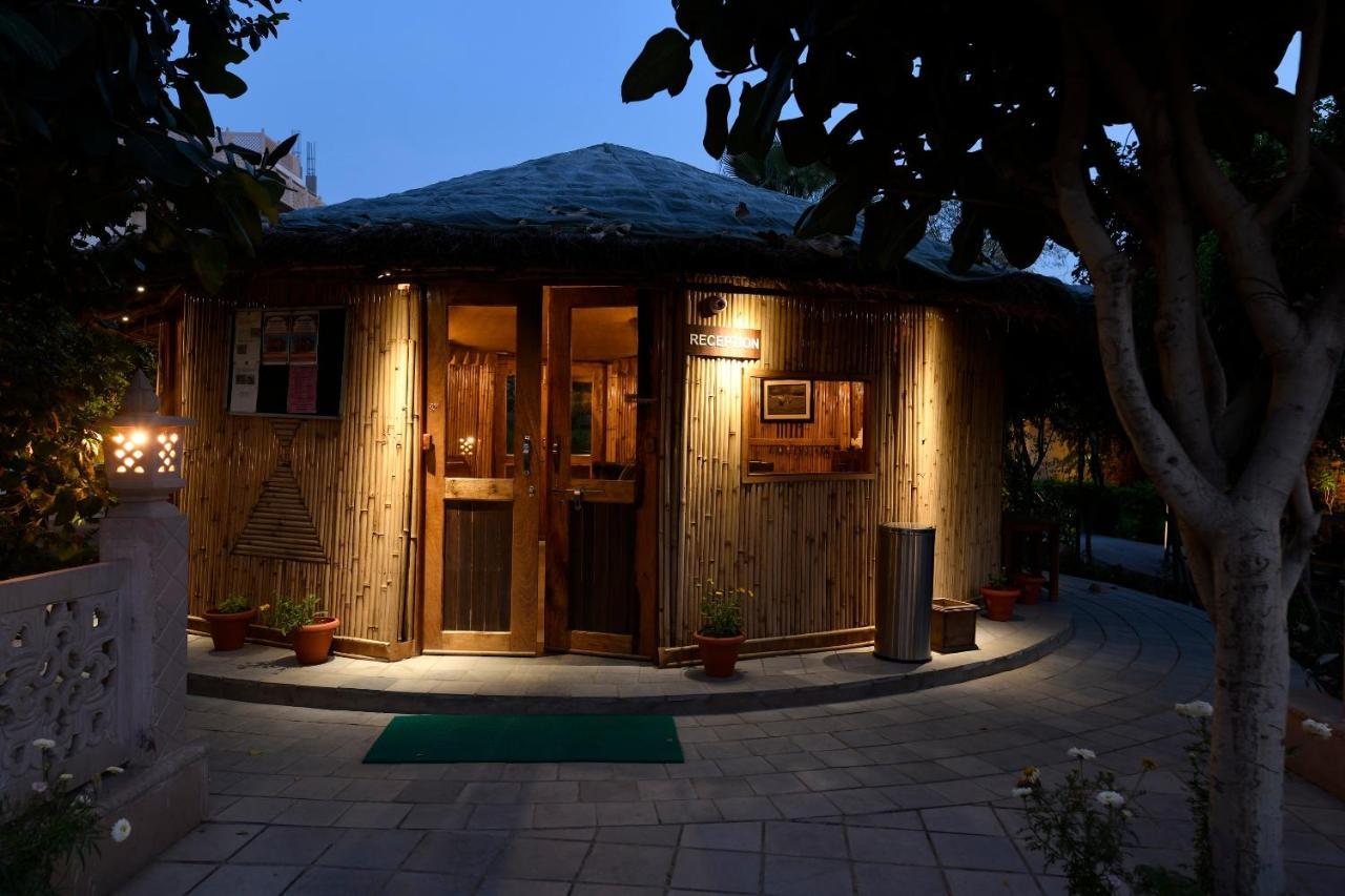 Hotel Sunbird Bharatpur Extérieur photo