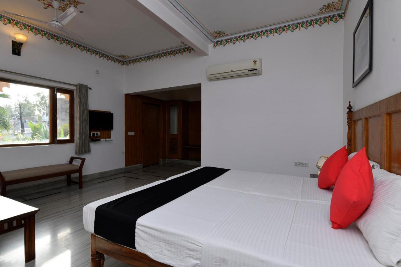 Hotel Sunbird Bharatpur Extérieur photo