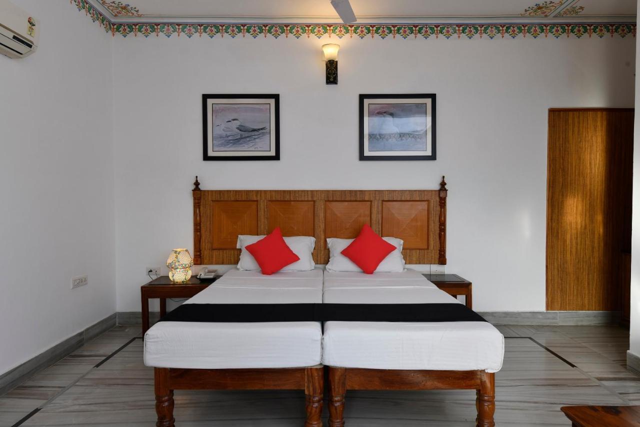 Hotel Sunbird Bharatpur Extérieur photo