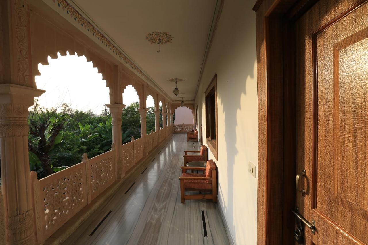 Hotel Sunbird Bharatpur Extérieur photo