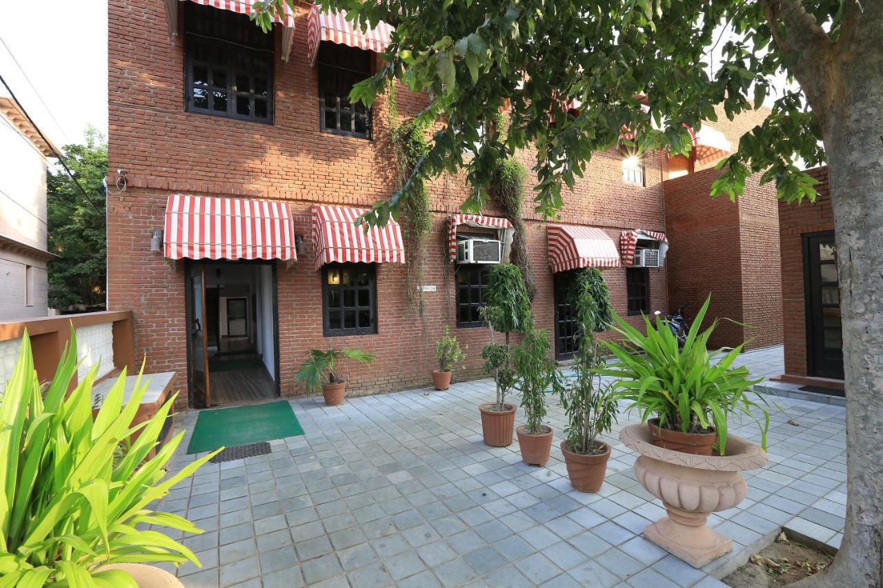 Hotel Sunbird Bharatpur Extérieur photo
