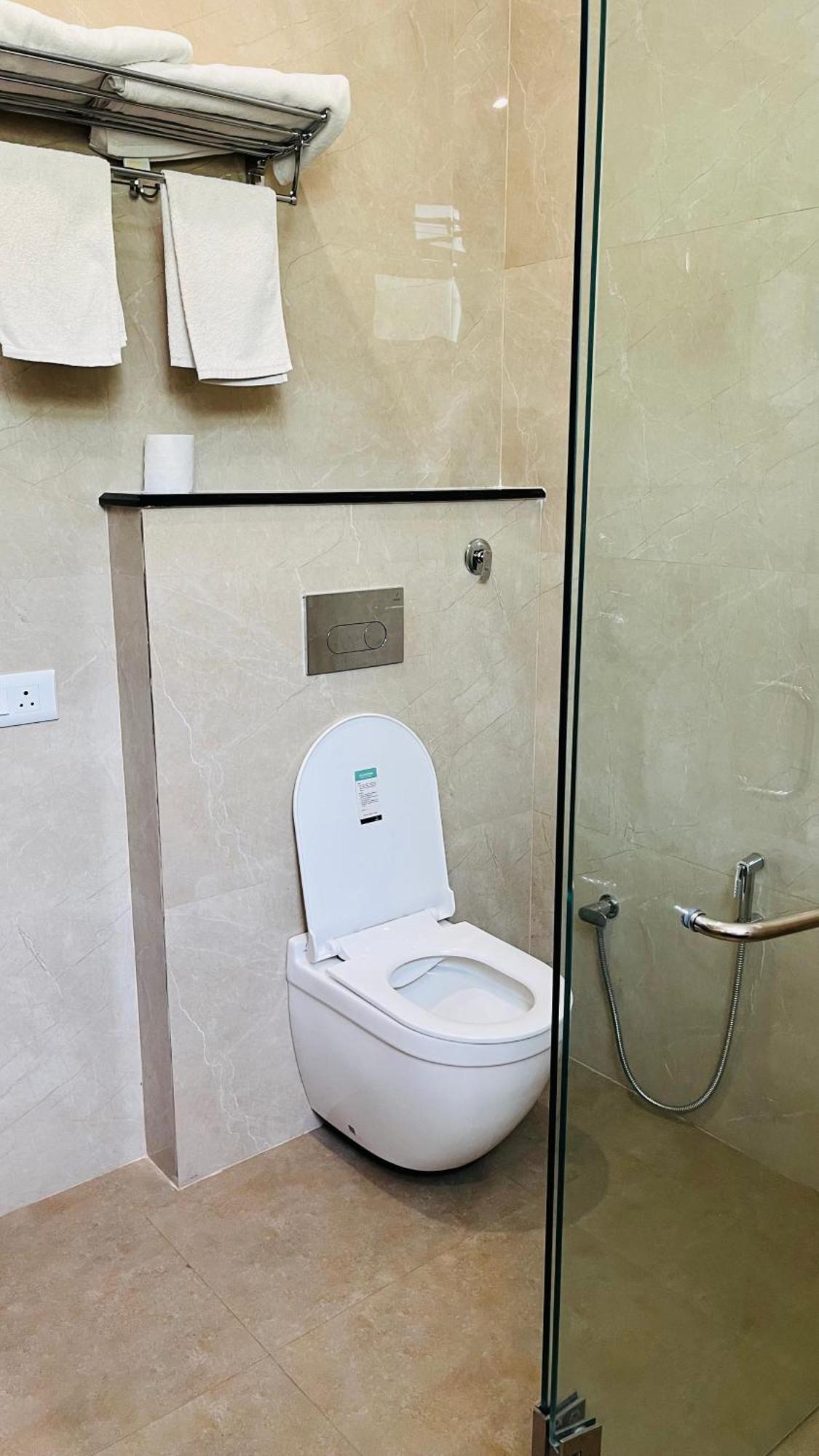 Hotel Sunbird Bharatpur Extérieur photo