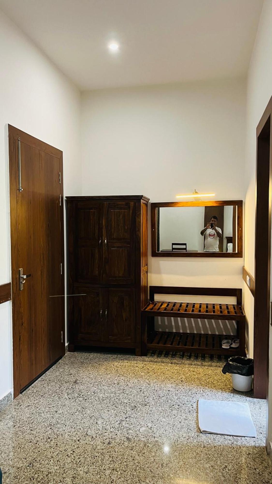 Hotel Sunbird Bharatpur Extérieur photo