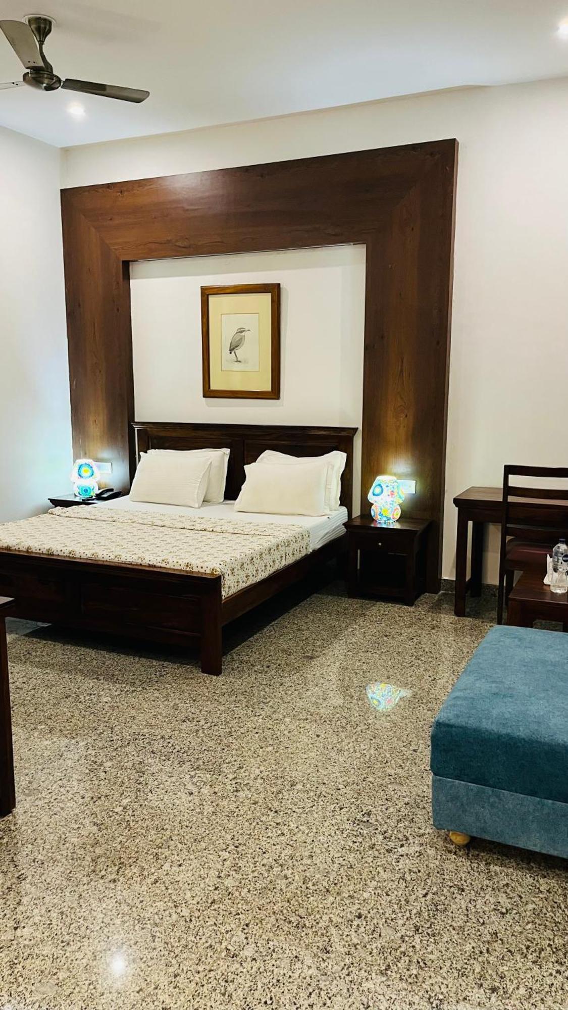 Hotel Sunbird Bharatpur Extérieur photo