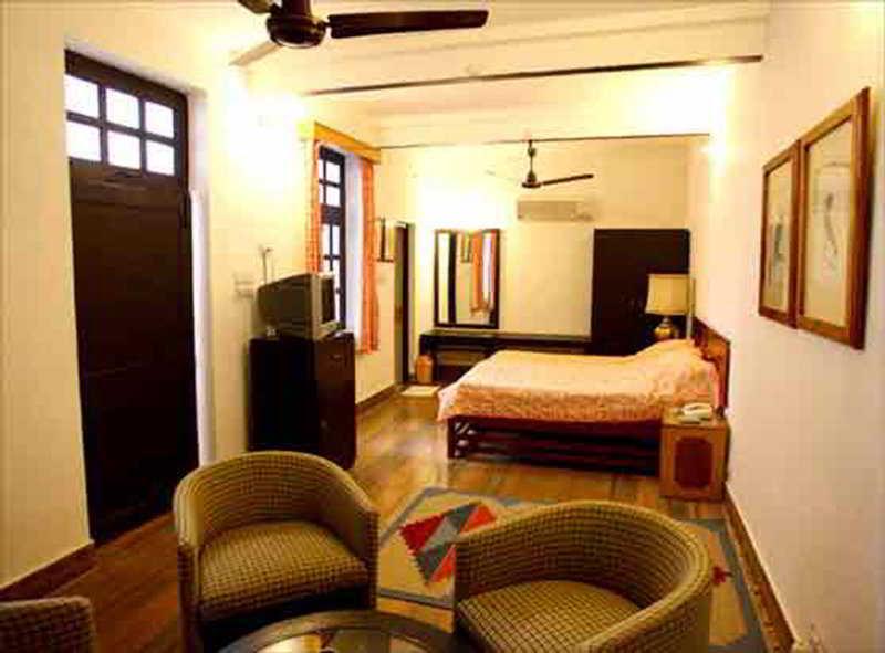 Hotel Sunbird Bharatpur Extérieur photo